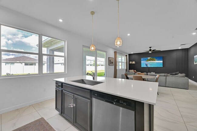 Building Photo - 14119 SW Safi Ter