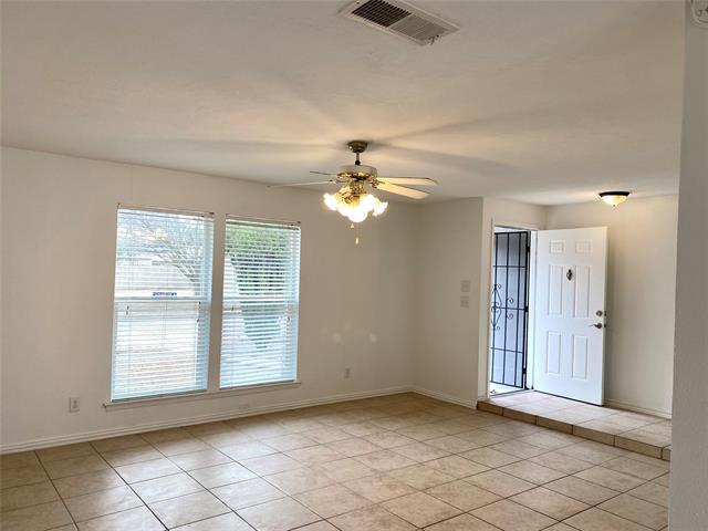Building Photo - 3645 Mosswood Dr