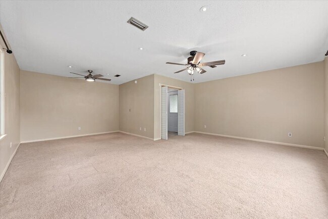 Building Photo - 106 Wind Creek Ln