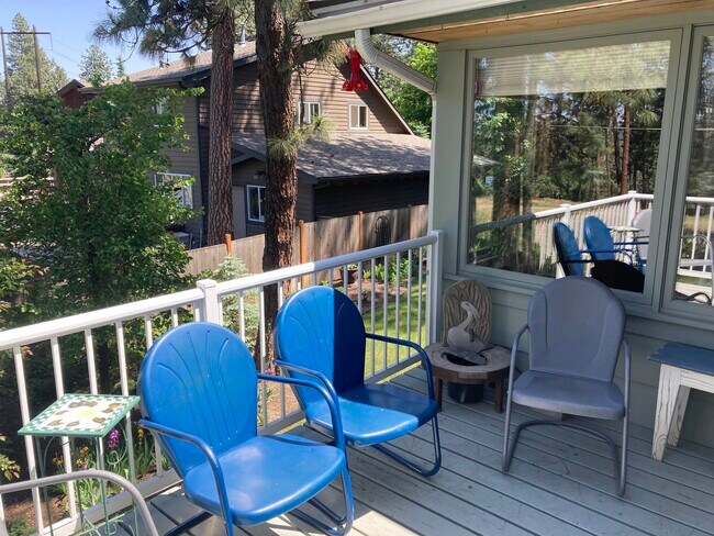 Building Photo - 10721 N Nelson Rd