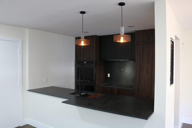 Building Photo - 10170 Collins Ave