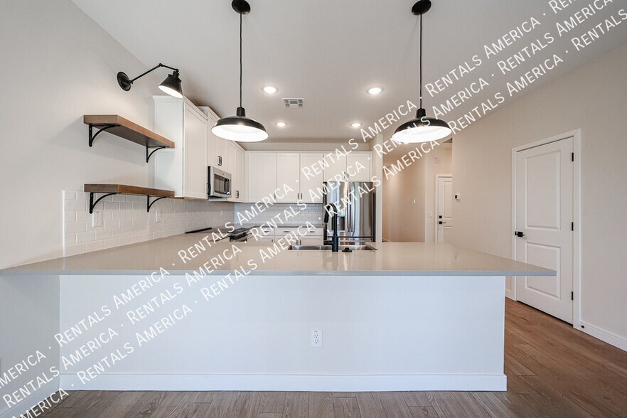 Building Photo - 7857 N 79th Ave