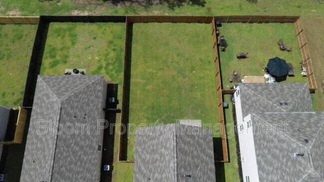 Building Photo - 411 Broad Elm Wy