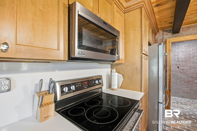 Building Photo - 27522 Burkhardt Dr