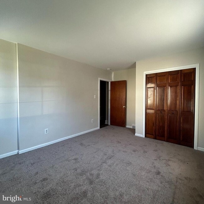 Building Photo - 379 Dehaven St
