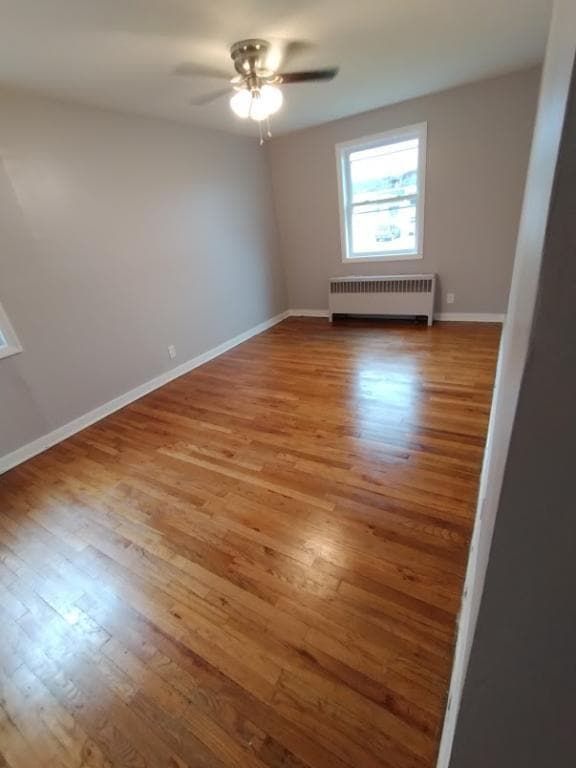 Primary Photo - 1059 Midland Ave