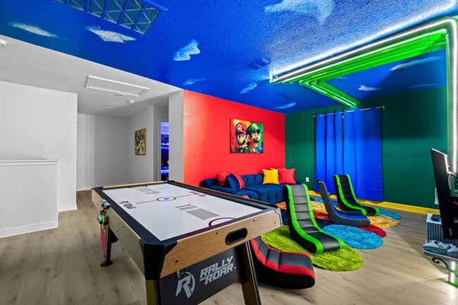 Building Photo - 4736 Sleepy Hollow Dr