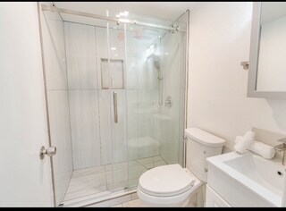 Building Photo - 312 La France Ave