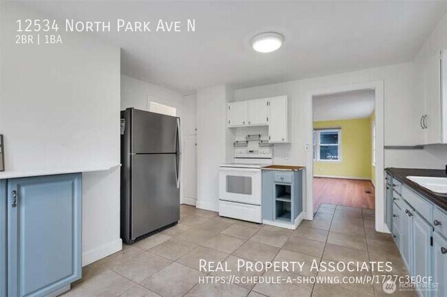 Building Photo - 12534 N Park Ave N