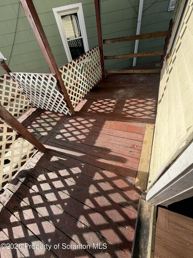 Building Photo - 112 Green Pl