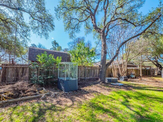 Building Photo - 2406 Dijon Dr