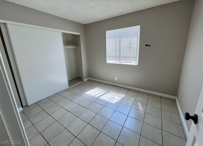 Building Photo - 6928 Appleton Dr
