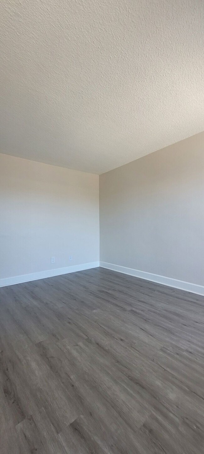 Floorplan - Courtyard Apartments