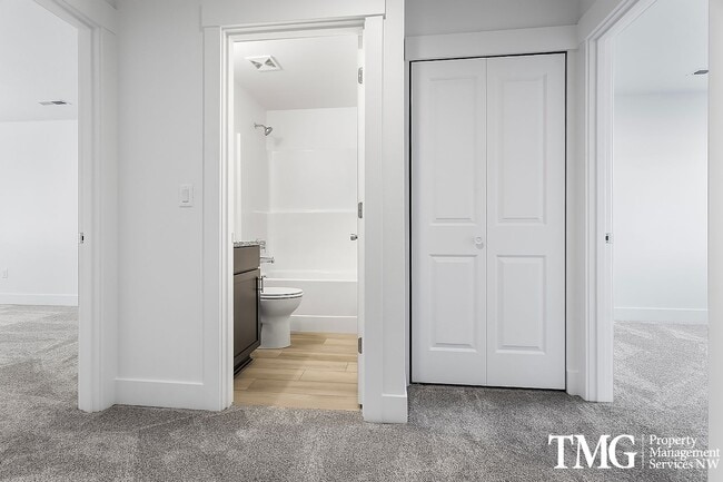 Building Photo - Apply today and recieve $1000 of your 1st months rent!