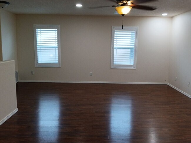 Building Photo - Stunning 4-bedroom, 3.5-bathroom home! Showings coming soon!
