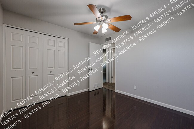 Building Photo - 8556 E Keim Dr