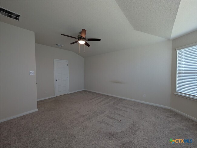 Building Photo - 3069 Charyn Wy
