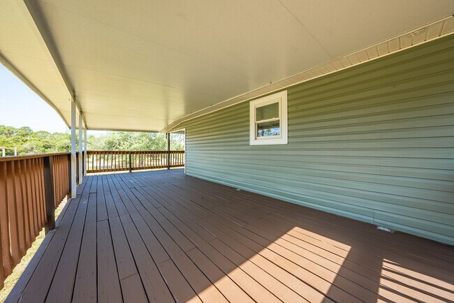 Building Photo - Serene 3-Bedroom Home on 1 Acre Lot