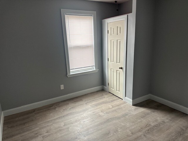 Bedroom 1 - 6 Winthrop St