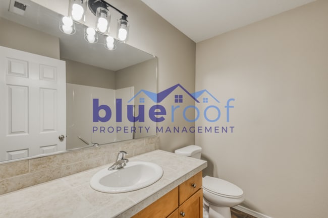 Building Photo - 17033 SW Red Leaf Pl