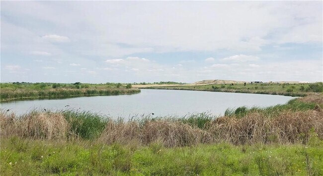 Building Photo - 595 Eves Necklace Dr.