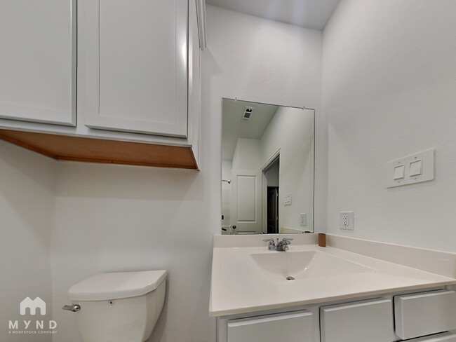 Building Photo - 21703 Thicket Point Ln