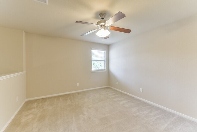 Building Photo - 25822 Zula Dr