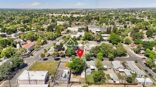 Building Photo - 1812 El Monte Ave