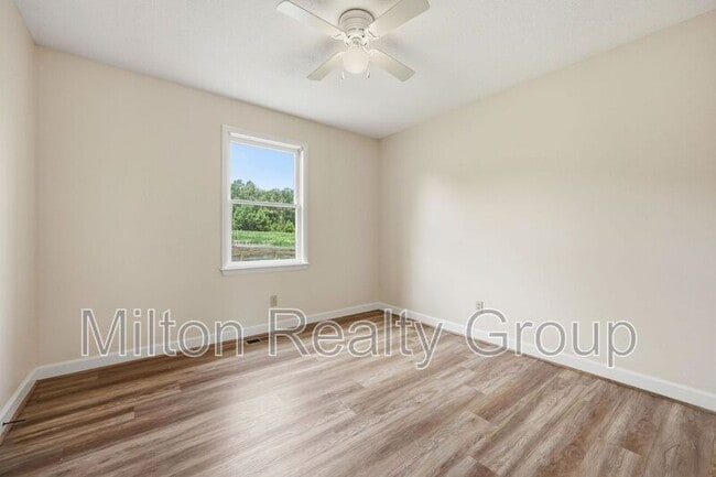 Building Photo - 763 Tingen Rd