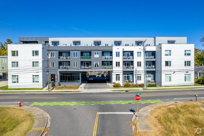 Building Photo - 1041 Flats