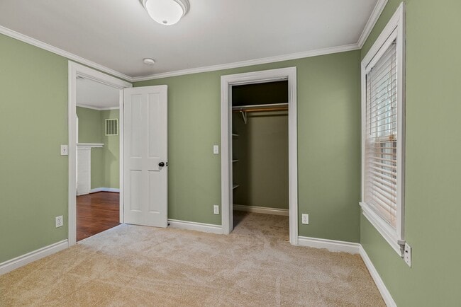 Building Photo - 5151