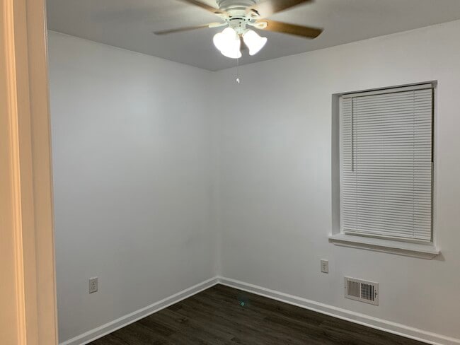 Bedroom 1 - 72 Spring St