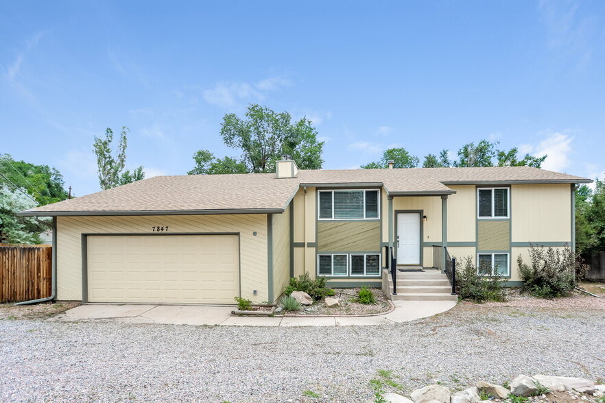 Primary Photo - 7847 W Brook Dr