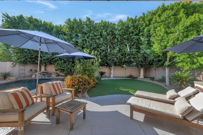 Building Photo - 9617 E Friess Dr