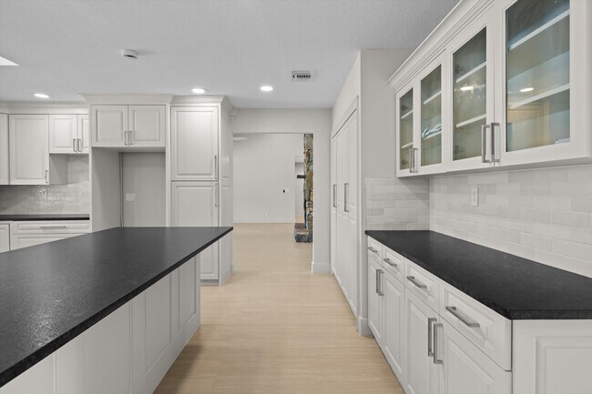 Building Photo - 10719 Tamis Trail