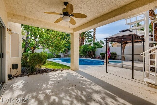 Building Photo - 2036 Shadow Brook Way