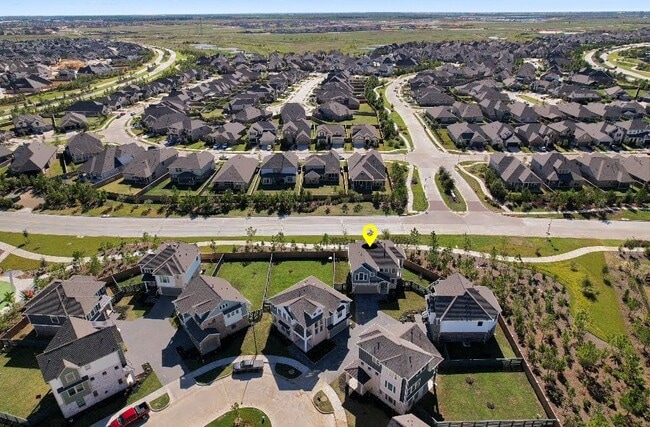 Building Photo - 18823 River Overlook Ct