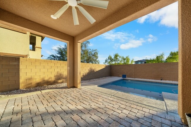 Building Photo - 713 Foreign Reef Wy