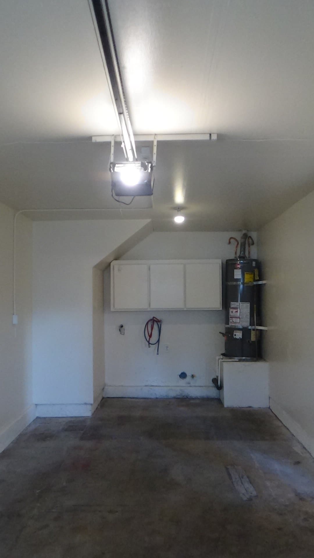 Building Photo - 701 Summerwood Ln