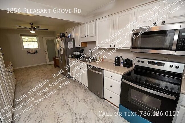 Building Photo - Rent to Own Home on 20 Acres with $15,000 ...