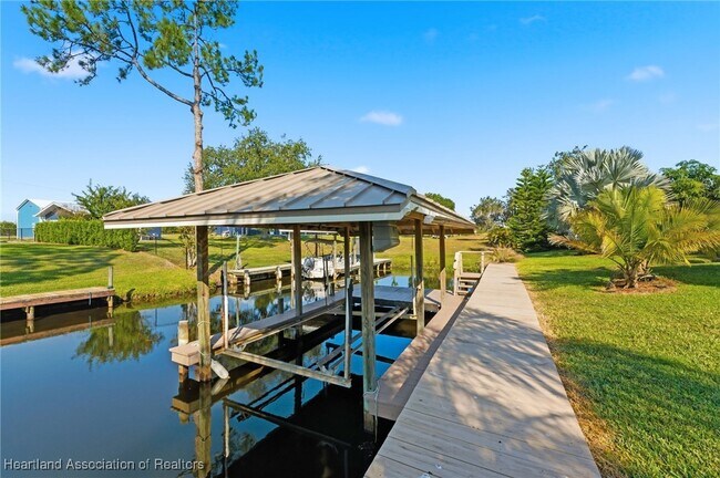 Building Photo - 105 Fern Ct