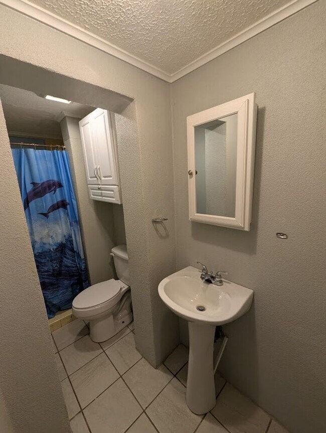 Building Photo - Arrowhead