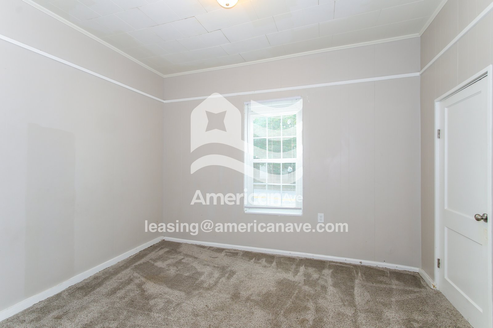 Building Photo - 1858 Watkins St