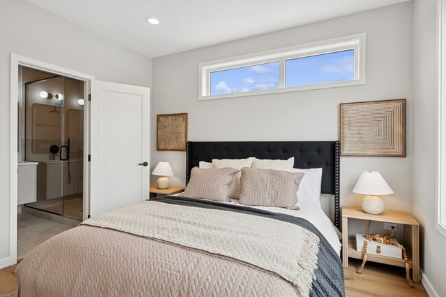 Building Photo - Forest Park - New Construction Luxury Townhomes!