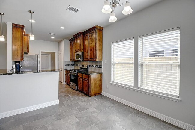 Building Photo - 7522 Sable Creek Dr