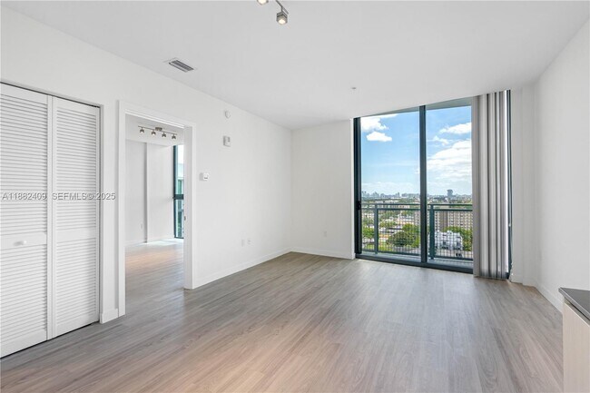 Building Photo - 1809 Jackson St