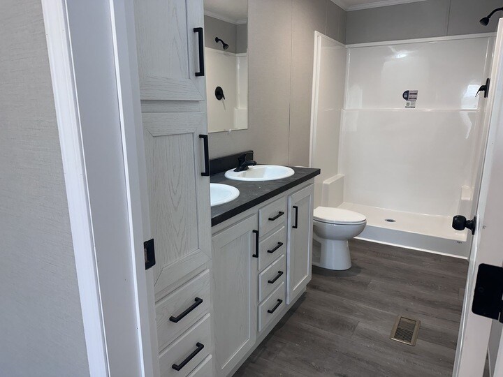 Building Photo - 29638 Danbury Ct