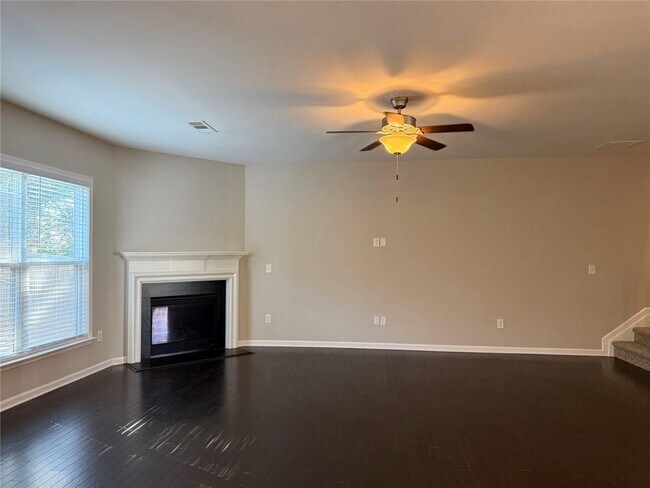 Building Photo - 414 Spring View Dr