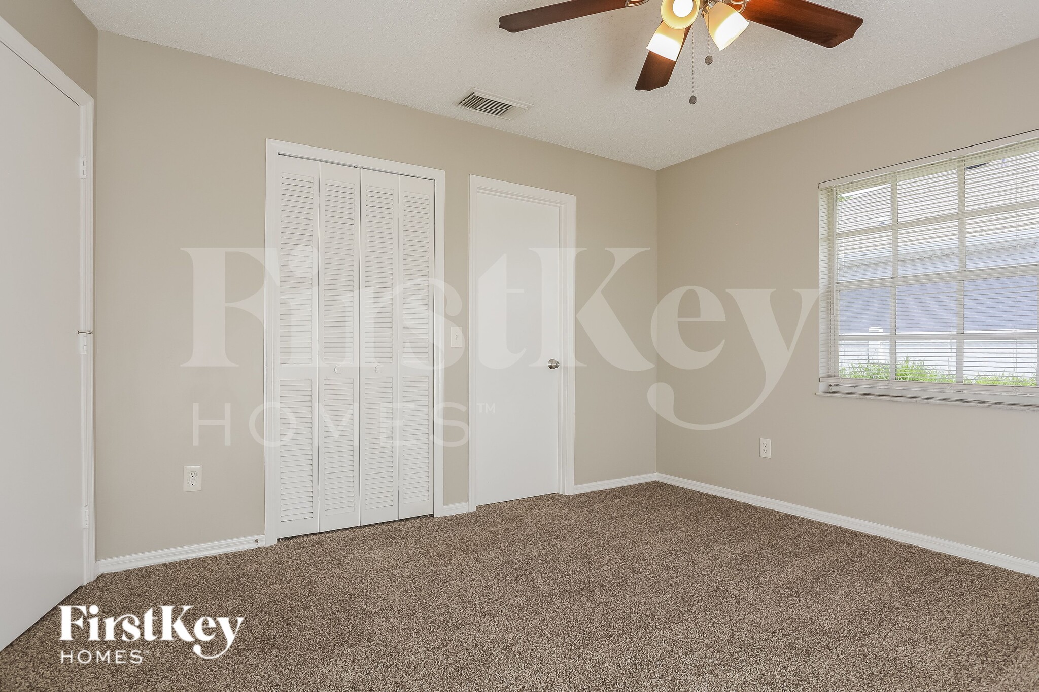 Building Photo - 2514 SW Monterrey Ln