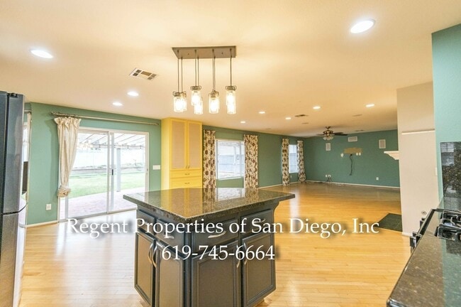 Building Photo - 908 Taber Ct